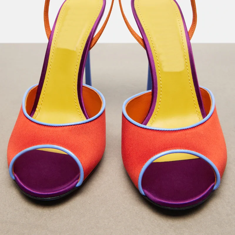 Sandalias de Satén con Punta A - Women Fashion Nova reseña y precio