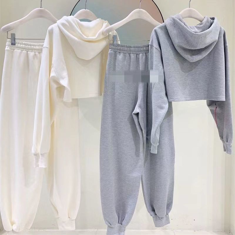 Conjunto de Sudadera con Capuc - Women'S Day Fashion Show reseña y precio