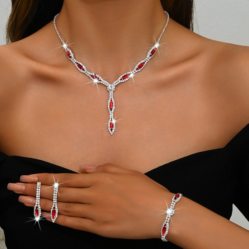 Pendientes, collar, pulseras,  - Women'S Day Fashion Show reseña y precio