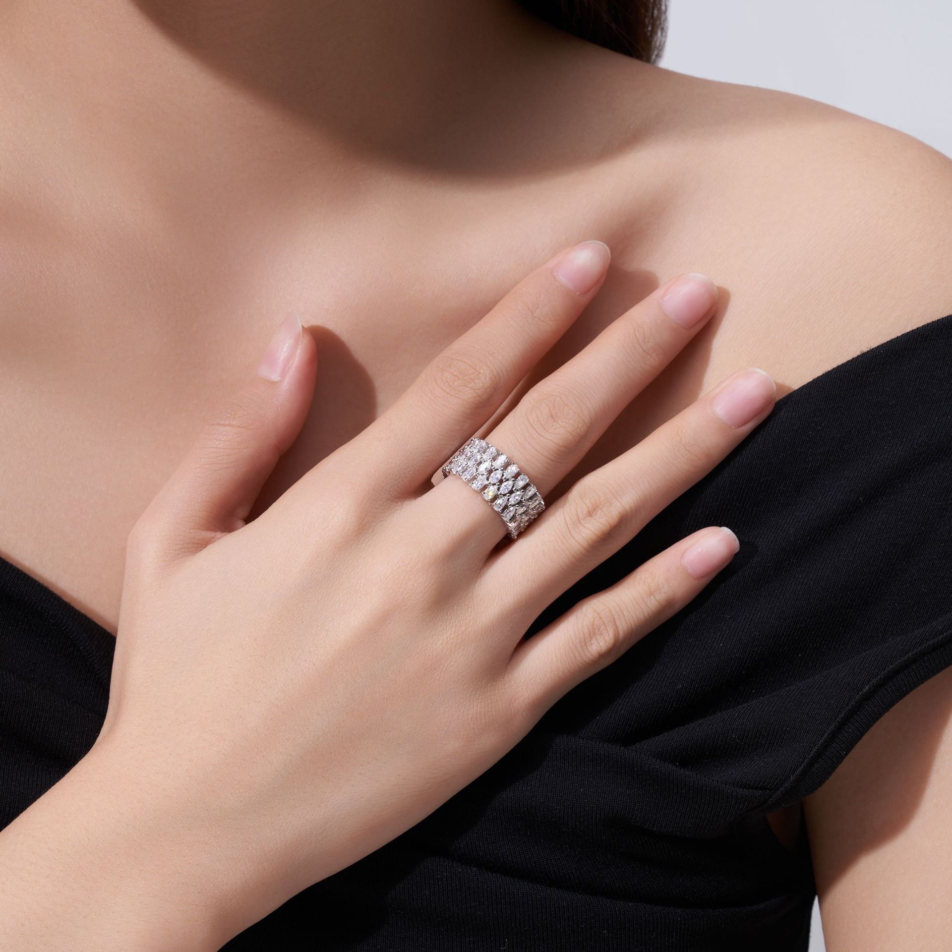 Anillo de compromiso de moissa - Women'S Day Fashion Show reseña y precio